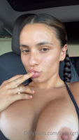 Just me in the car showing everyone my titties ð-r2d63ygK.mp4